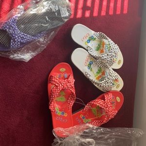 I have left 3 pairs white size 9 red size 10 purple size 10